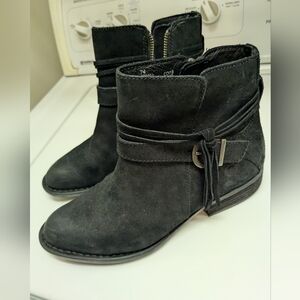 BORN Osha Distressed Black Suede Leather Boots, Fringe, Buckle, Sz 7, EUC!!!